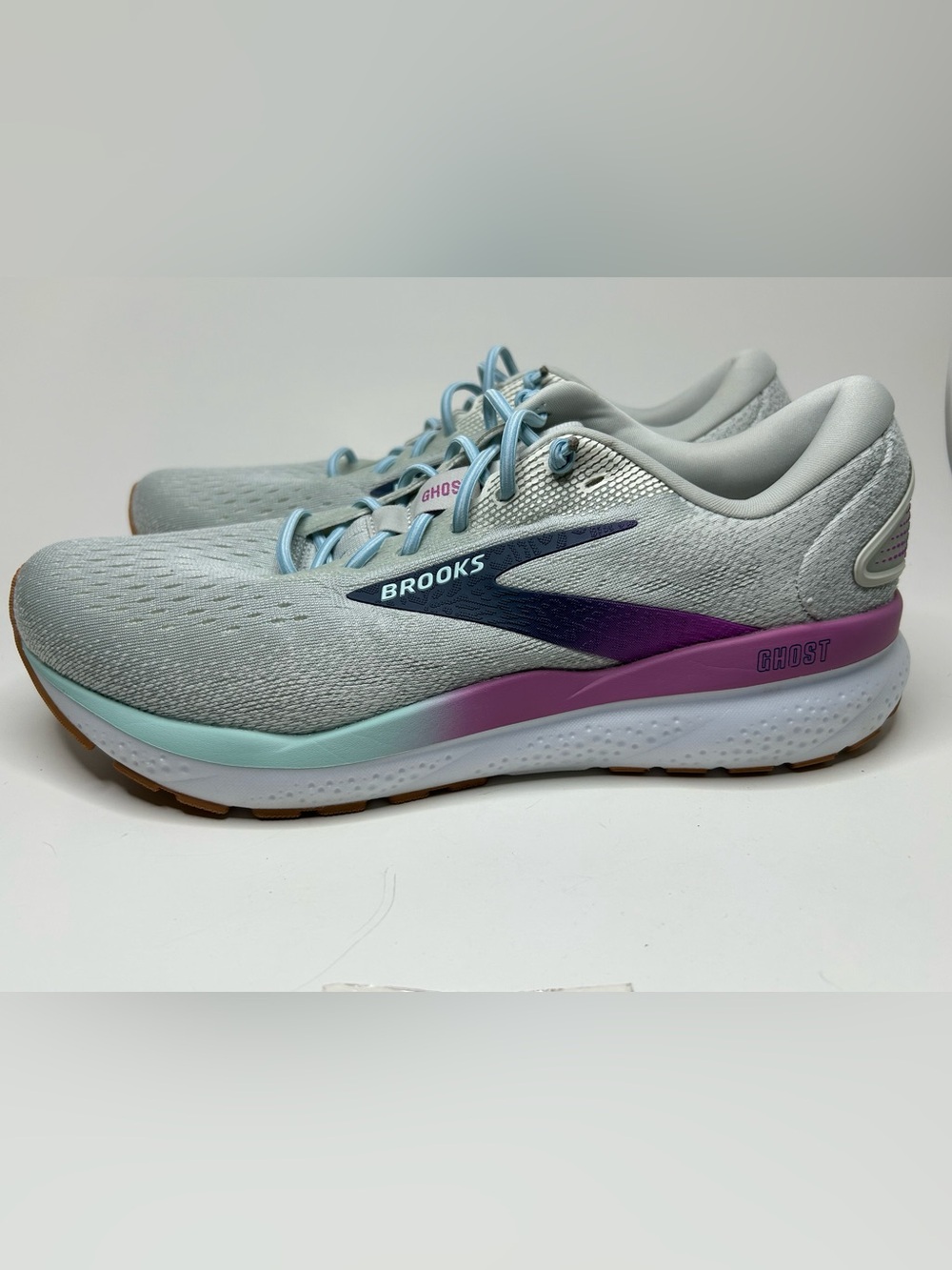 Brooks Athletic White Grey Blue Pink Ghost Sneaker Size 10 - Picture 4 of 13